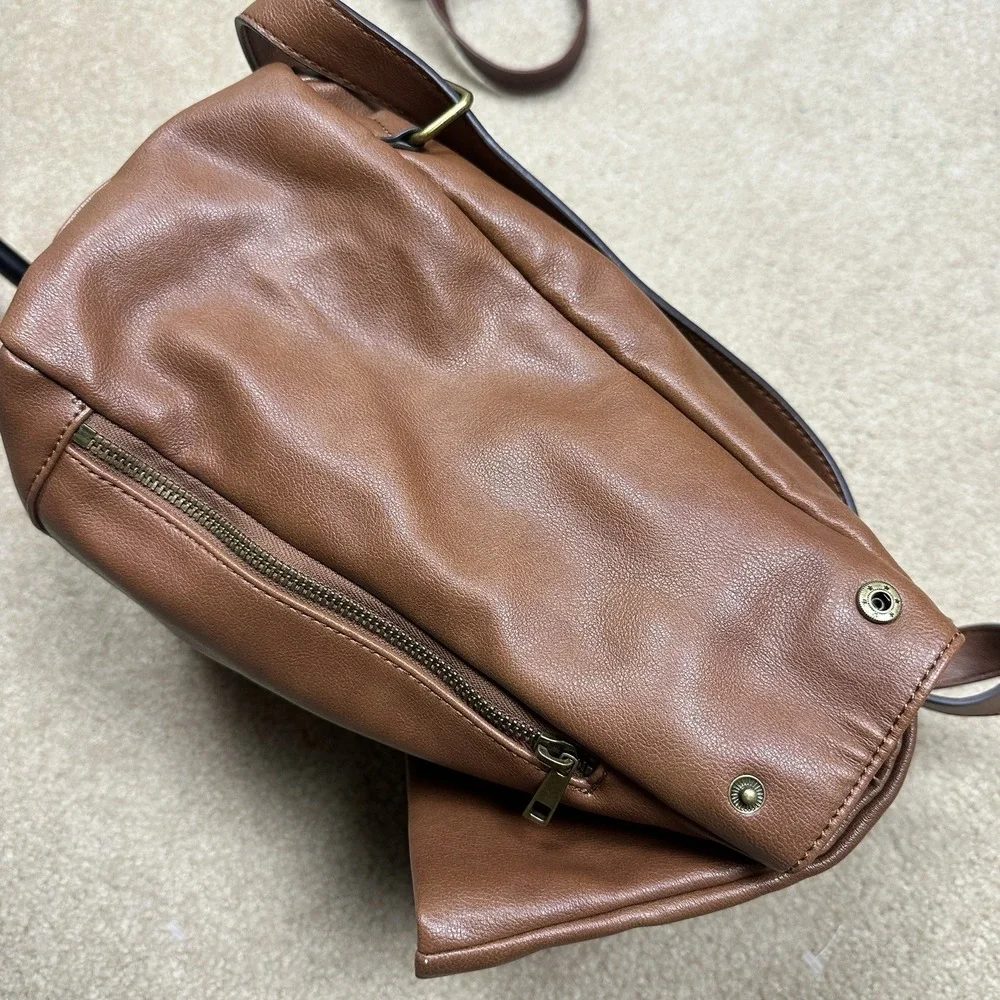 Frye and Co Backpack 12x13 Inch Vegan Faux Brown Leather Boho Hippie‎ Travel Zip